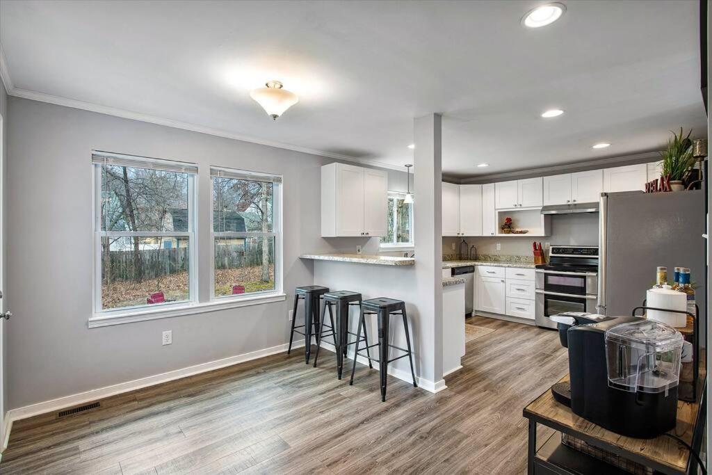 Charming 3-Bedroom Home In Heart Of 애슐랜드 외부 사진